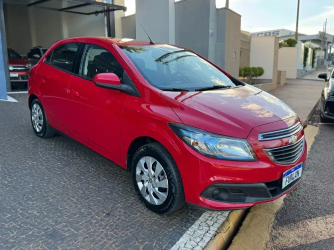 Chevrolet Onix Hatch LT 1.4 8V Flex Mec. 4P 2015
