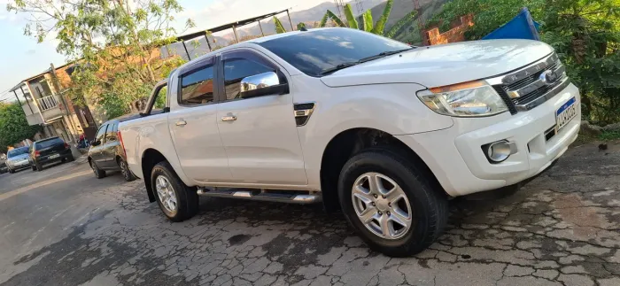Ford Ranger XLT 2.5 16V 4X2 CD Flex 2013