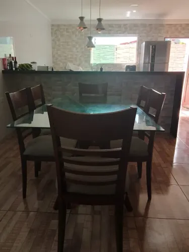 Mesa de 6 cadeiras (mesa puro )