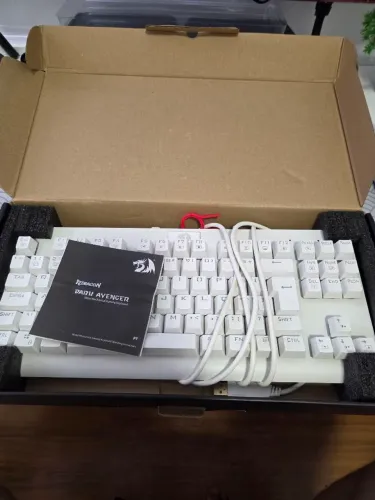 (OPORTUNIDADE) Teclado Mecânico Redragon Dark Avenger Branco