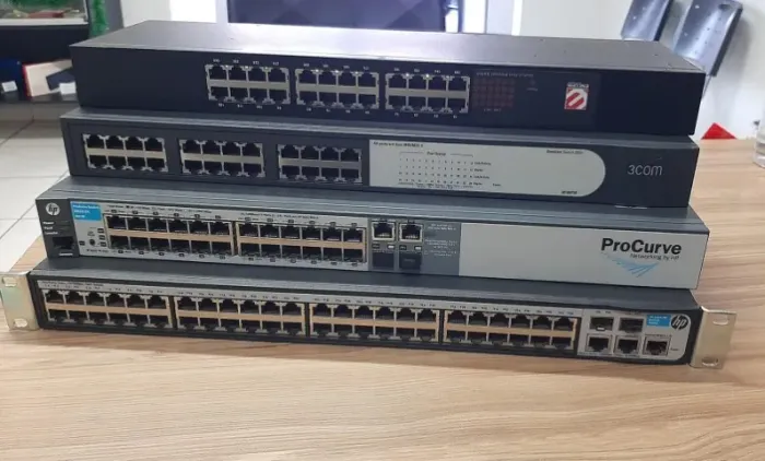 SWITCH 24 PORTAS 10/100MBPS