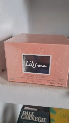 Perfume e hidratante