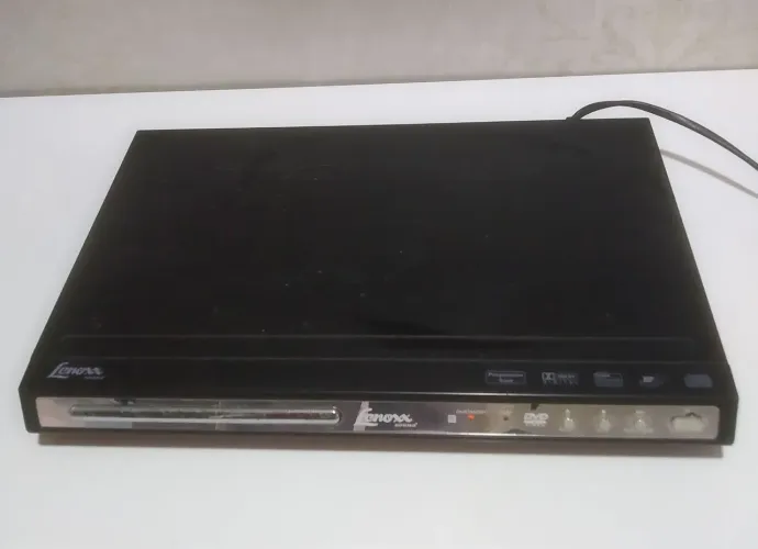 Aparelho de DVD/MP3 player da marca Lenoxx modelo DV 435