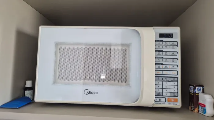 Microondas Midea 20L