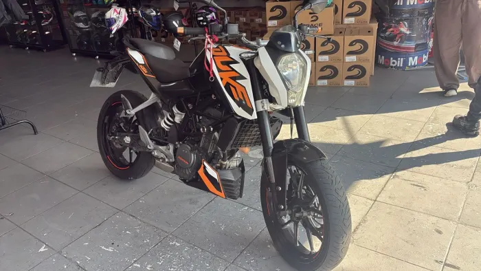 VENDO BIZ (kS) 2008/ R$7990.00 CARTÃO ATE 18X