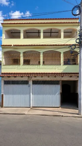 Vendo casa Triplex em Garanhuns - Vila Velha