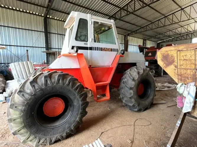 Trator Case 2470