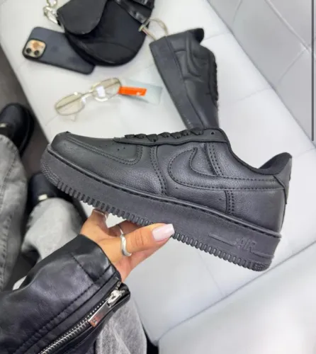 Nike air force preto e branco primeira linha