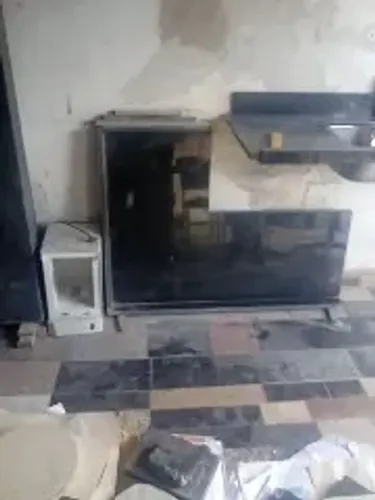 Mesa balcão em forma de L, granito preto são Gabriel 