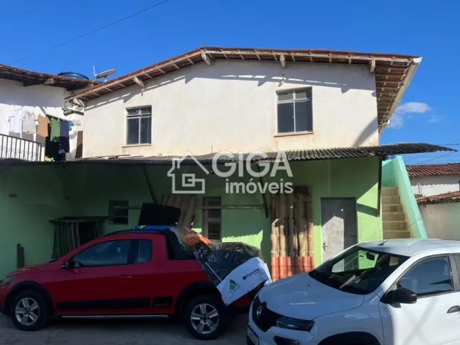 CASA COM 07 QUARTOS PARA VENDA EM GUARAMIRANGA/CE.