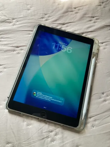 iPad 9 estado de zero com caneta , caixa e carregador
