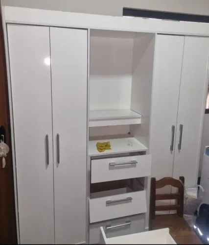 Guarda roupa solteiro