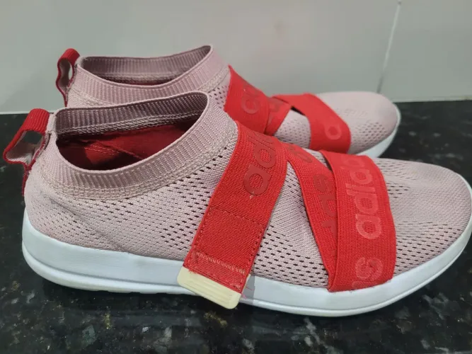 Tênis Adidas 36