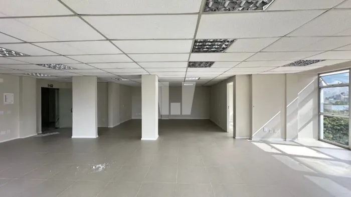 Sala ampla na melhor localização da Savassi