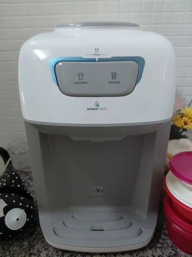 Bebedouro de água Electrolux 
