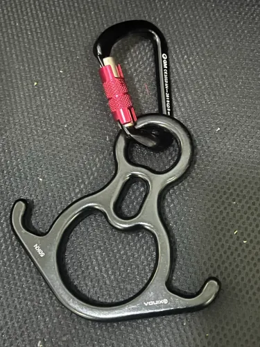 Descensor 8 com mosquetão escalada rapel