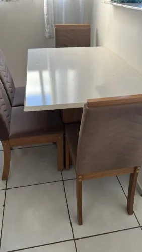 Vendo mesa 4 lugares