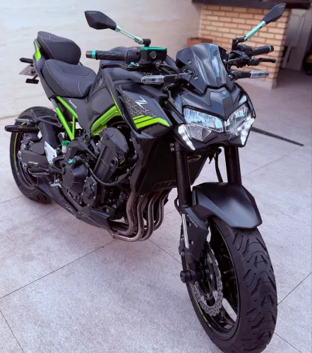 KAWASAKI Z900