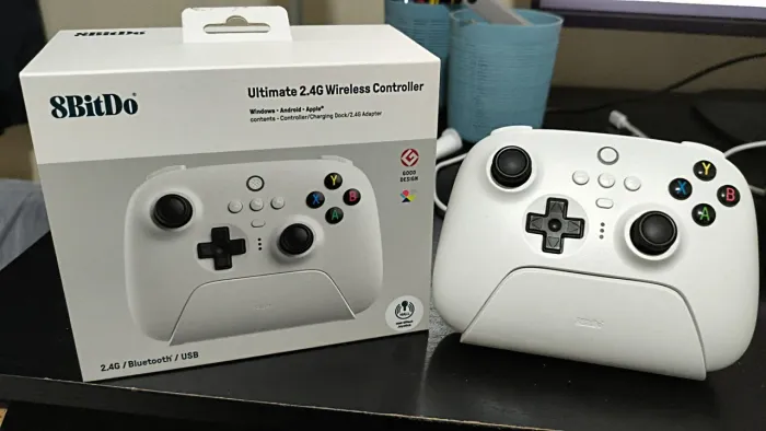 Controle de PC, 8BitDo Ultimate Branco com Dock de Carregamento - Perfeito Estado