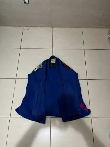 KIMONO ALBINO E PRETO