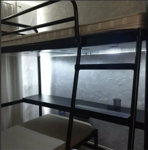 Beliche suspenso sistema integrado TOK STOK com cama auxiliar 