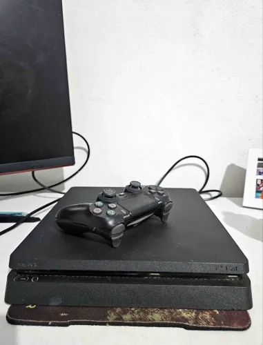 PS4 SLIM 1tb + controle original