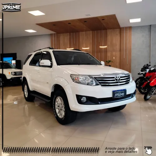 Toyota Hilux SW4 SR 4X2 2.7/ 2.7 Flex 16V Aut. 2015