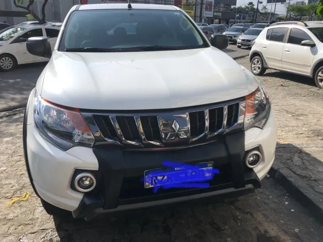 Mitsubishi L200 Tri. Outdo. GLS 2.4 CD 4X4 Die. AUT 2022
