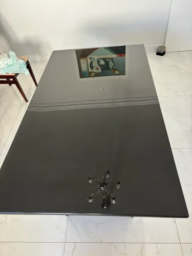 MESA DE JANTAR COM TAMPO EM VIDRO