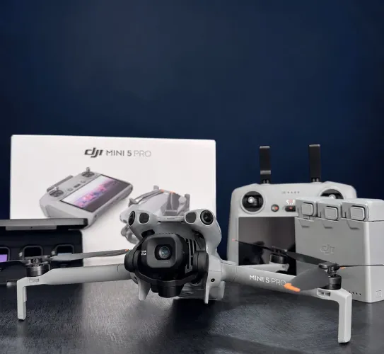 Vendo Drone dji mini 5 pro combo NOVO