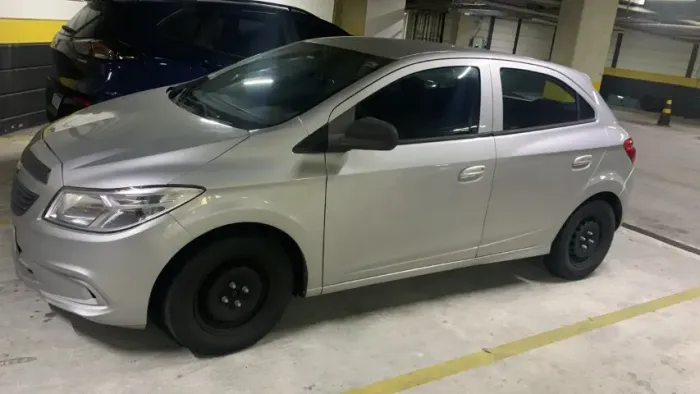 Chevrolet Onix JOY Hatch 1.0 8V Flex Mec. 4P 2017