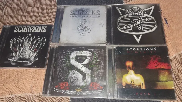 Vendo cds originais do Scorpions,40 reais cada