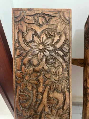 Banco de madeira artesanal