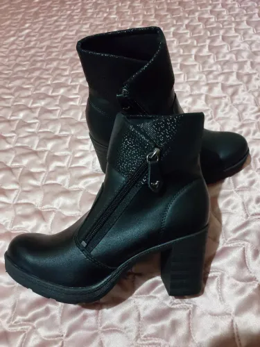 Bota marca Mississipi tamanho 35