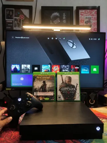 XBOX ONE X 1TB + CONTROLE HALL EFFECT + 2 JOGOS