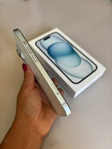 iPhone 15
