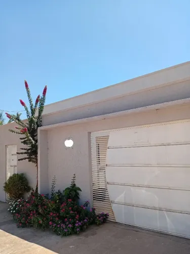 Vendo ou troco casa de alto padrão em terra