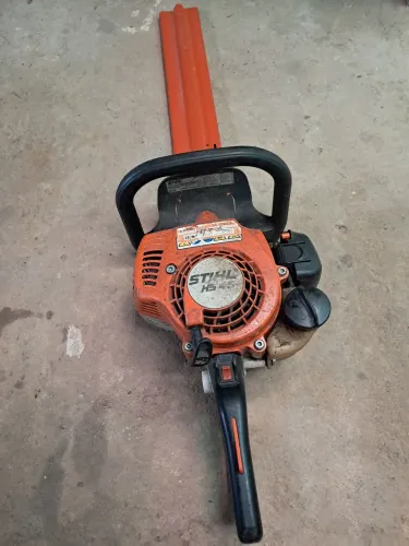 Podador limpa garagem