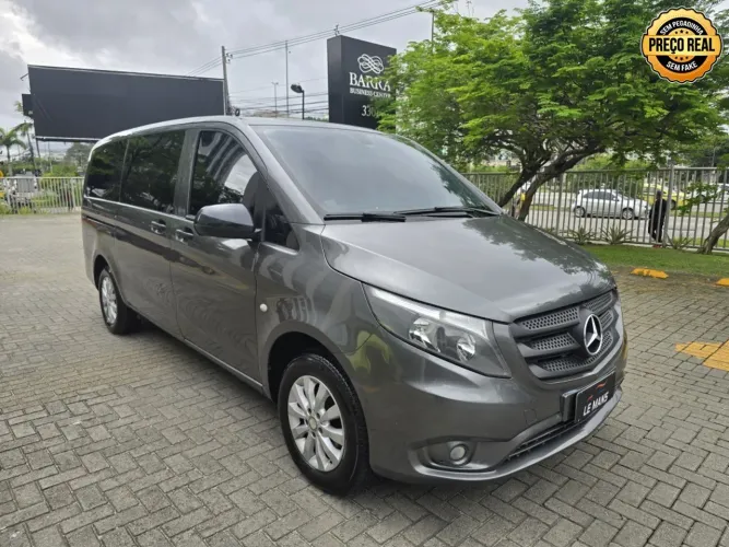 Mercedes-Benz Vito Tourer 119 Luxo 2.0 Flex 8lug. Mec. 2017