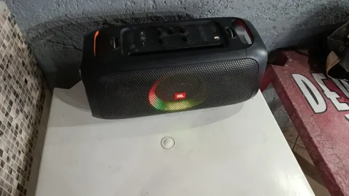 JBL PARTY BOX ON THE GO 