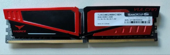 Memoria Team Group T-Force Vulcan, 8GB (1x8), DDR4, 2400MHz, CL16-16-16-39, Vermelha