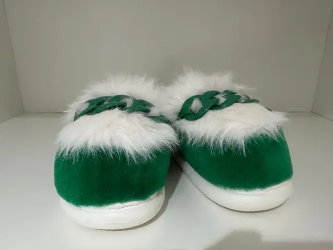 Pantufa em pelúcia - Flowfa