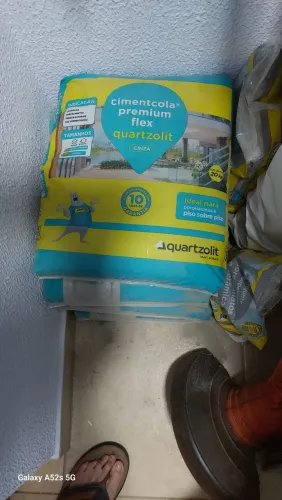 4 sacos de argamassa ac3 piso sobre piso valor total 120,00 quarzolite
