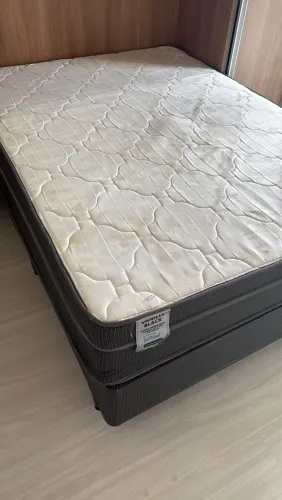 Cama de casal box