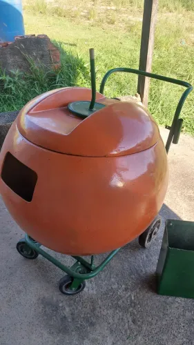 Laranja para venda de sucos.