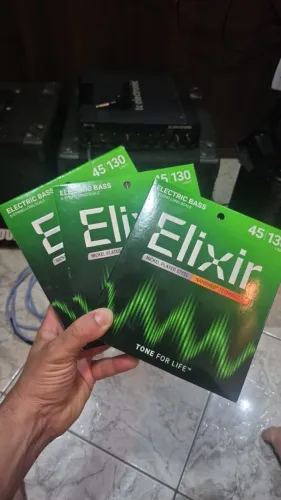 Encordoamento contrabaixo elixir 5 cordas original made in USA. 400,00 cada jogo.