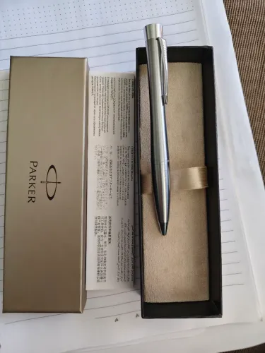 Caneta esferográfica Parker do modelo Jotter em aço inoxidáve