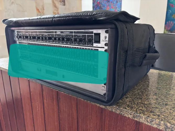 Processador e pré-amp de microfone/voz Behringer Ultravoice Digital VX 2496