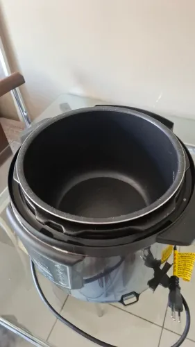 Panela de Pressão Elétrica Digital Midea 6L com 8 Funções