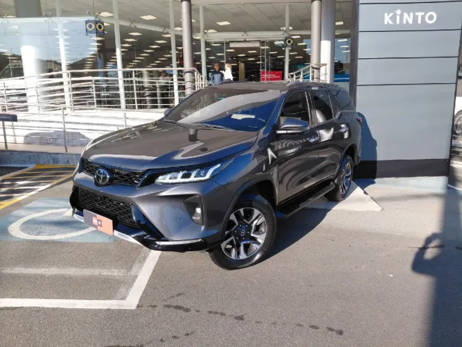 Toyota Hilux SW4 Diamond 2.8 TB 4X4 Die. Aut. 2024